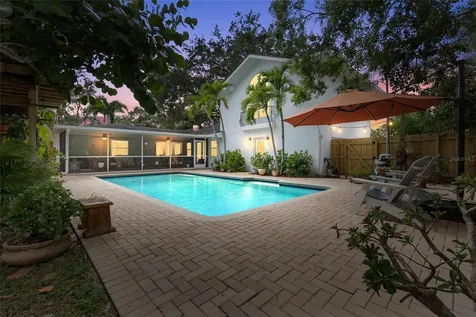 311 Sunset Drive N St Petersburg FL 33710