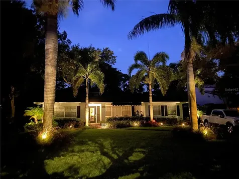 311 Sunset Drive N St Petersburg FL 33710