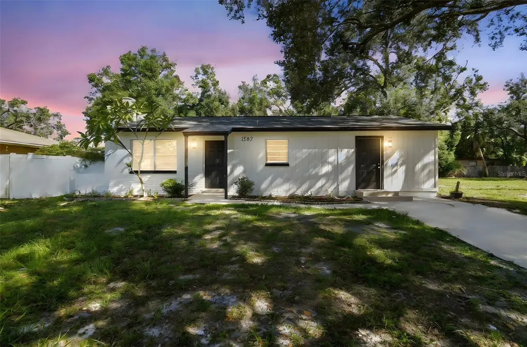 1507 W Hollywood Street Tampa FL 33604