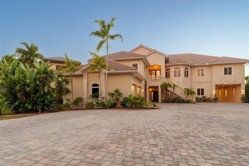 1930 Bayshore Drive Englewood FL 34223