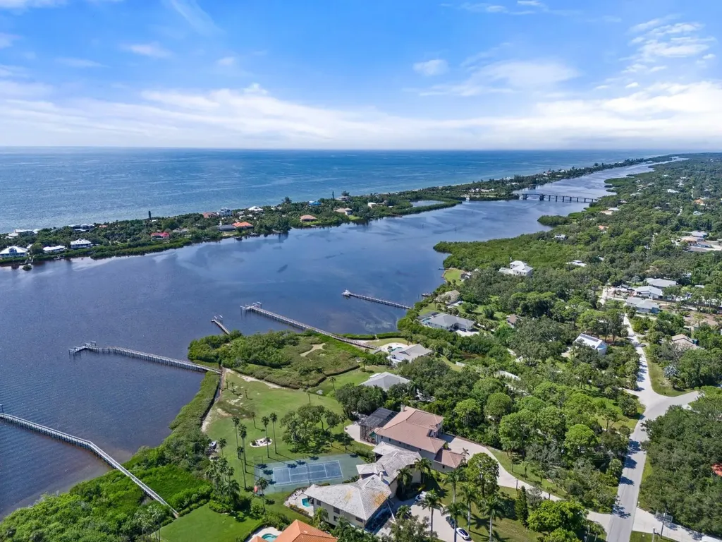 1930 Bayshore Drive Englewood FL 34223