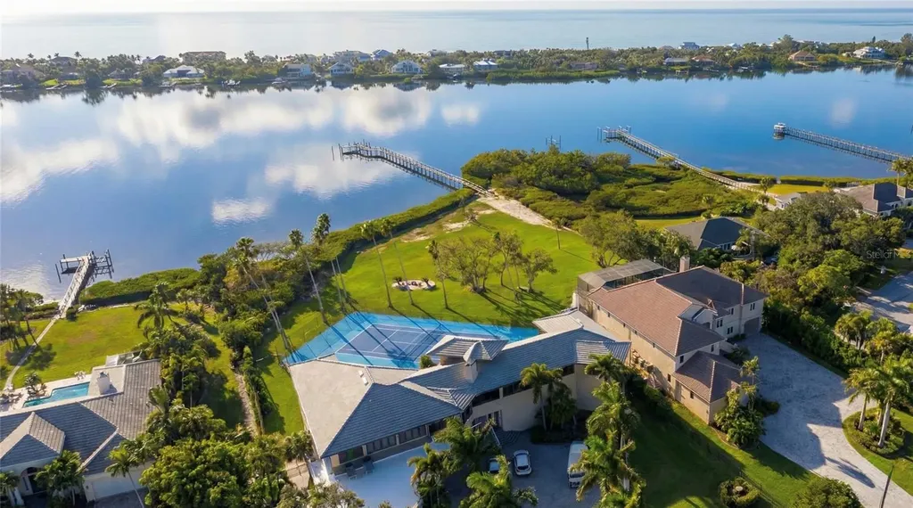 1930 Bayshore Drive Englewood FL 34223