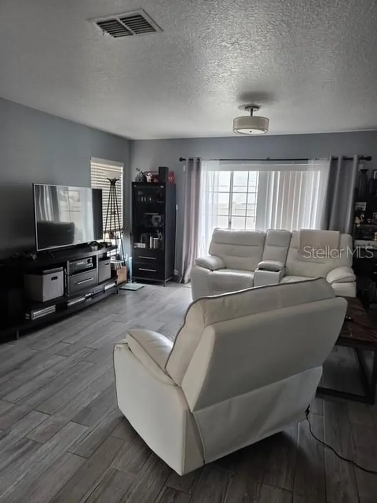2013 Sea Front Court Clearwater FL 33763