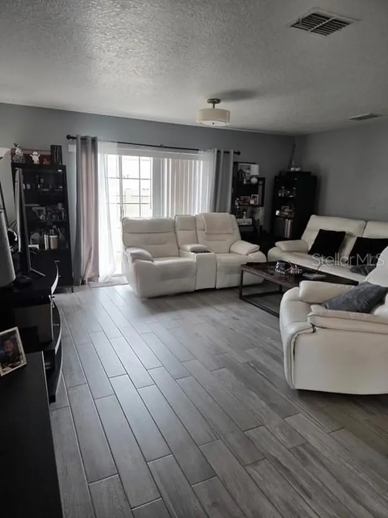 2013 Sea Front Court Clearwater FL 33763