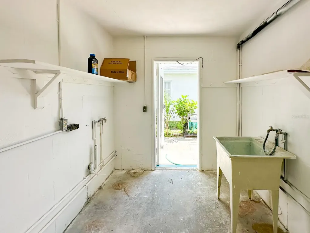 11295 1st Street E Treasure Island FL 33706
