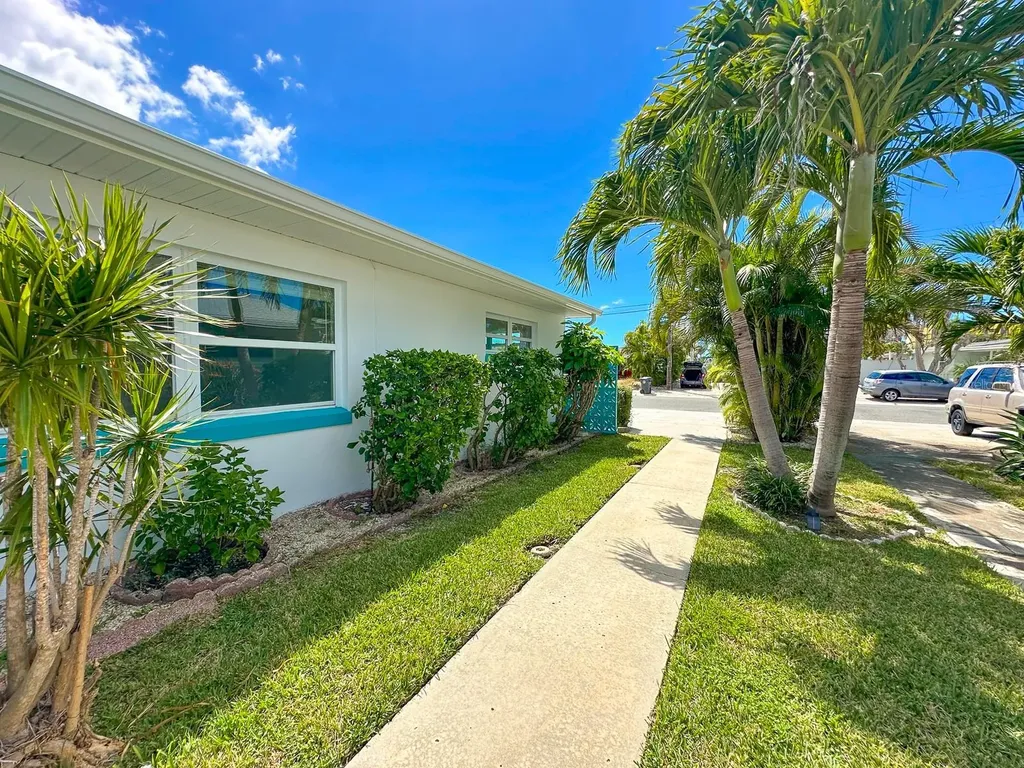 11295 1st Street E Treasure Island FL 33706