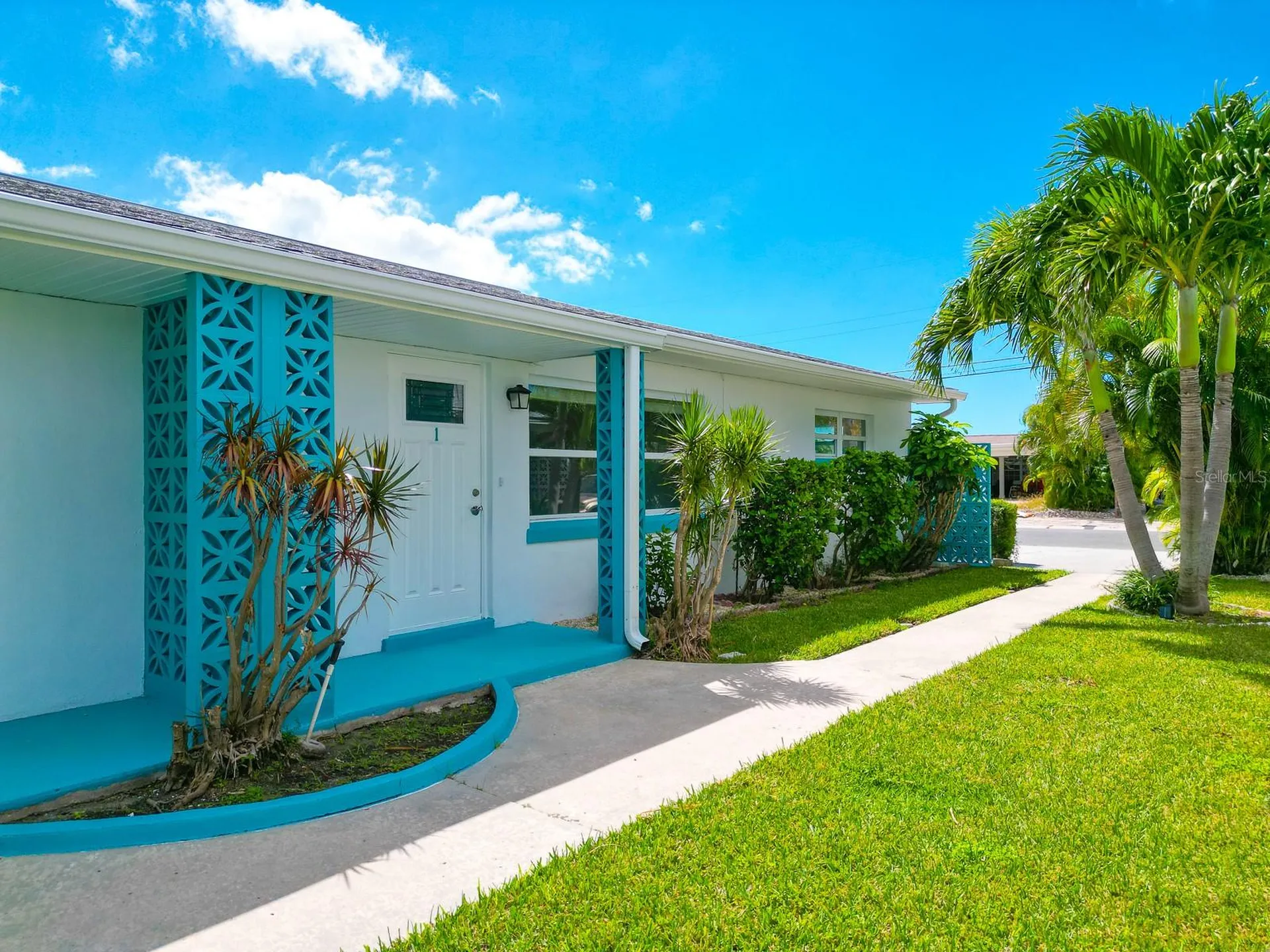 11295 1st Street E Treasure Island FL 33706