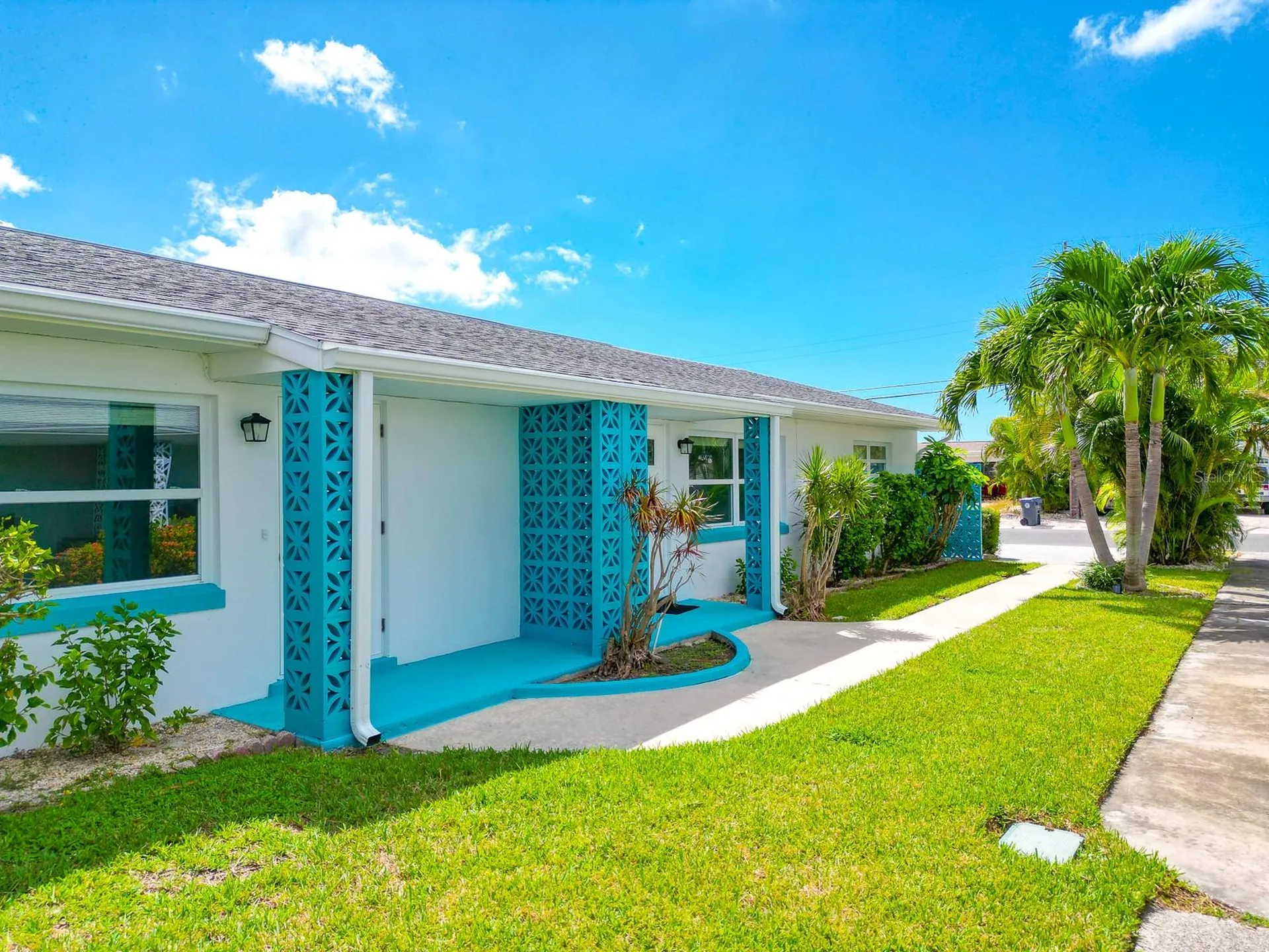 11295 1st Street E Treasure Island FL 33706