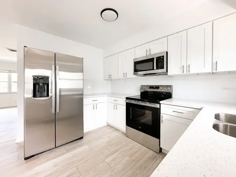 11295 1st Street E Treasure Island FL 33706