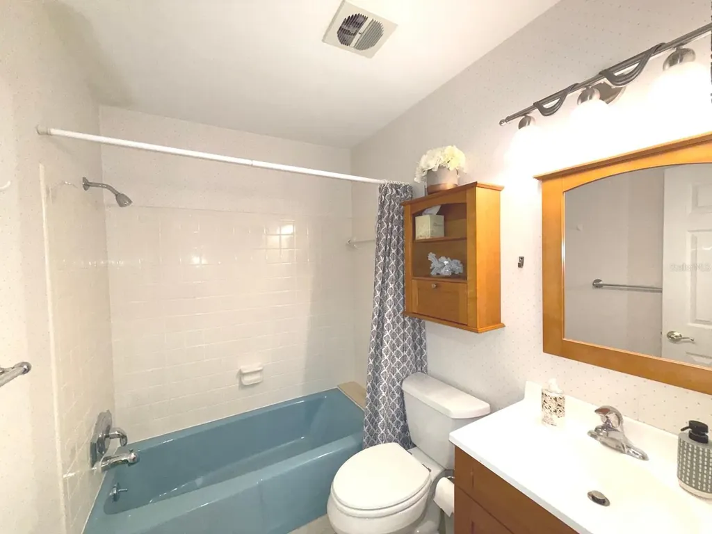 100 Bluff View Drive Belleair Bluffs FL 33770