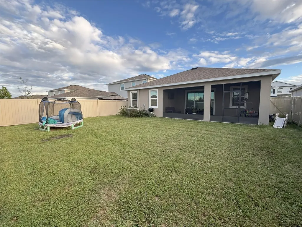 10684 Tally Fawn Loop San Antonio FL 33576