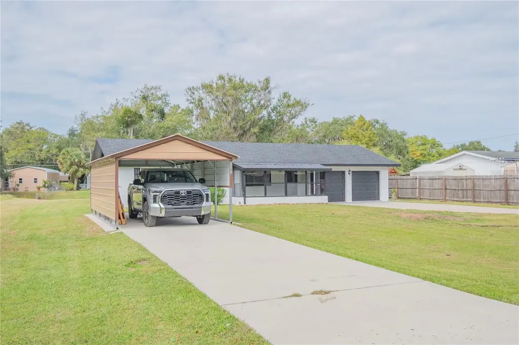2082 Shady Lane Geneva FL 32732