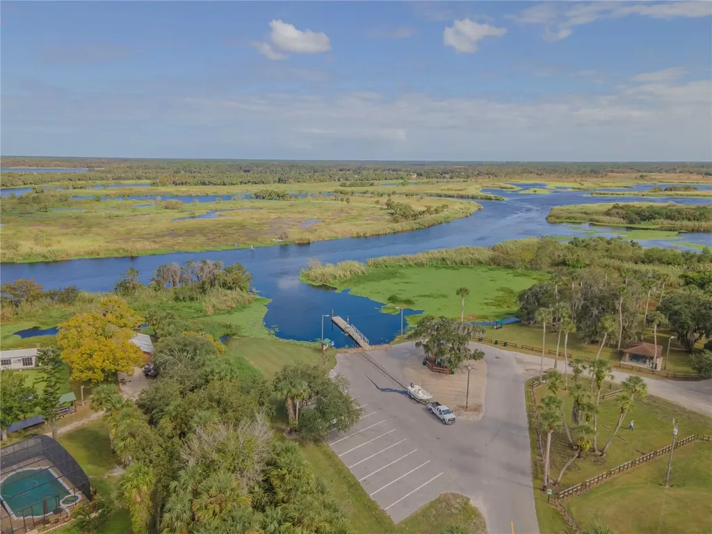 2082 Shady Lane Geneva FL 32732