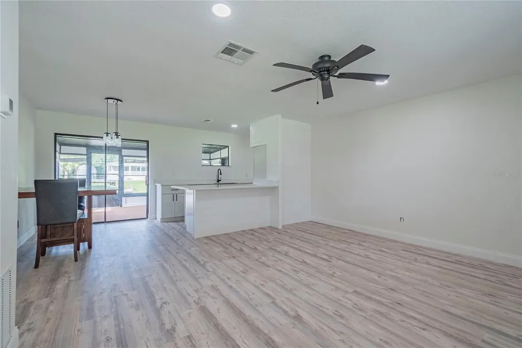 2082 Shady Lane Geneva FL 32732