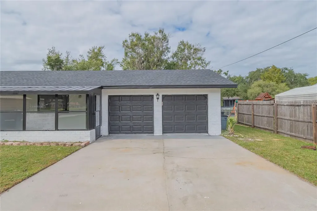 2082 Shady Lane Geneva FL 32732