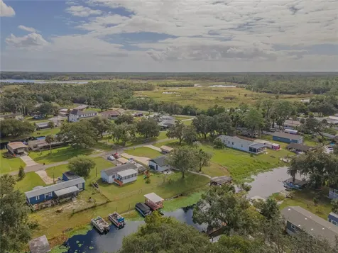2082 Shady Lane Geneva FL 32732