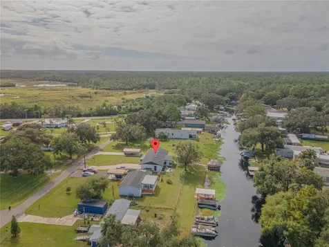2082 Shady Lane Geneva FL 32732