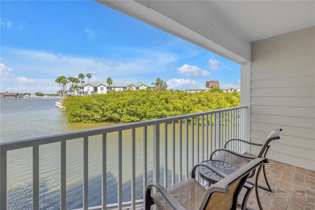 2506 N Rocky Point Drive Tampa FL 33607