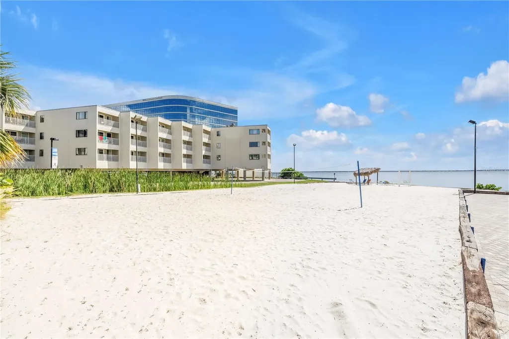 2506 N Rocky Point Drive Tampa FL 33607
