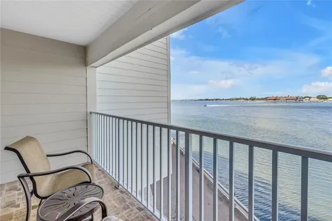 2506 N Rocky Point Drive Tampa FL 33607