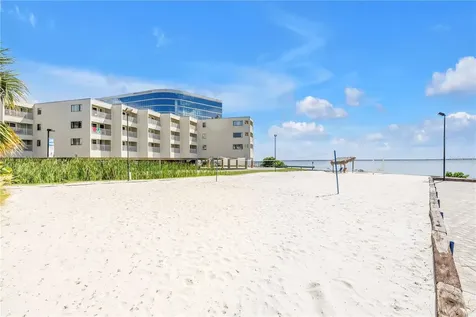 2506 N Rocky Point Drive Tampa FL 33607