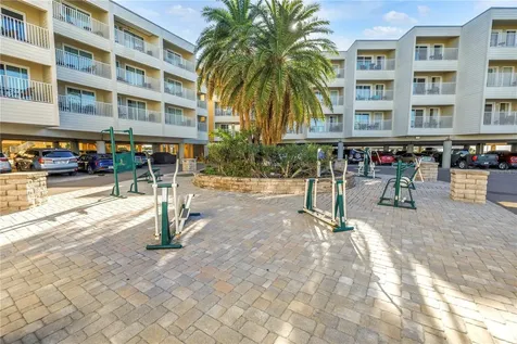 2506 N Rocky Point Drive Tampa FL 33607