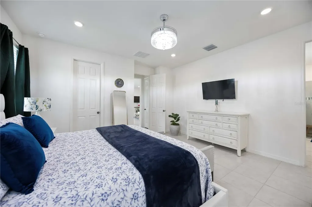3419 74th Avenue Circle E Sarasota FL 34243