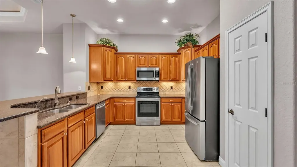 402 Cruisers Drive Polk City FL 33868