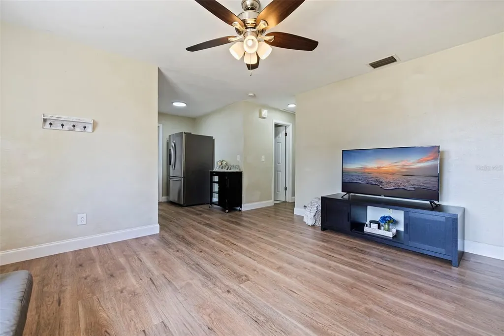 3911 12th Avenue N St Petersburg FL 33713