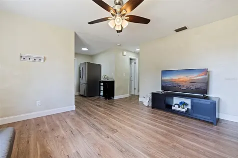 3911 12th Avenue N St Petersburg FL 33713
