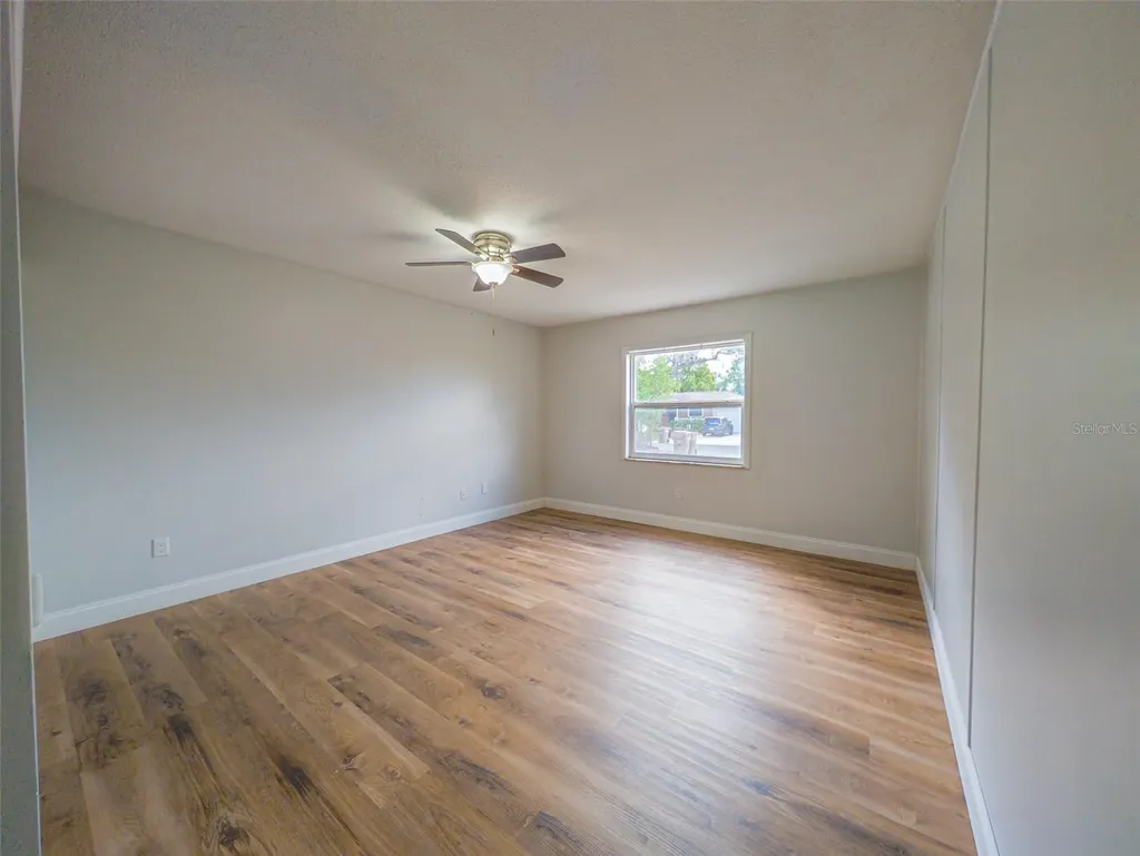 830 N Sunset Drive Mount Dora FL 32757