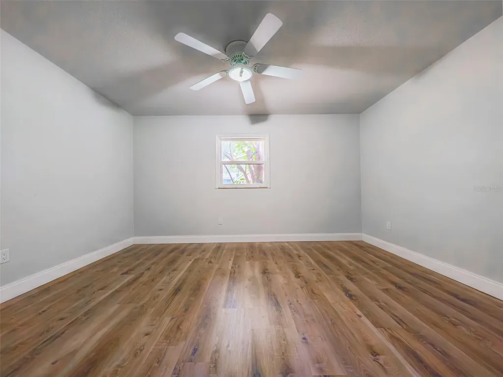 830 N Sunset Drive Mount Dora FL 32757