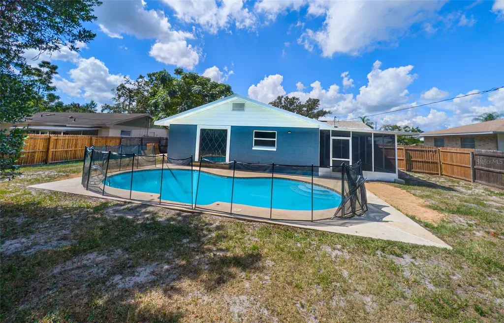 830 N Sunset Drive Mount Dora FL 32757