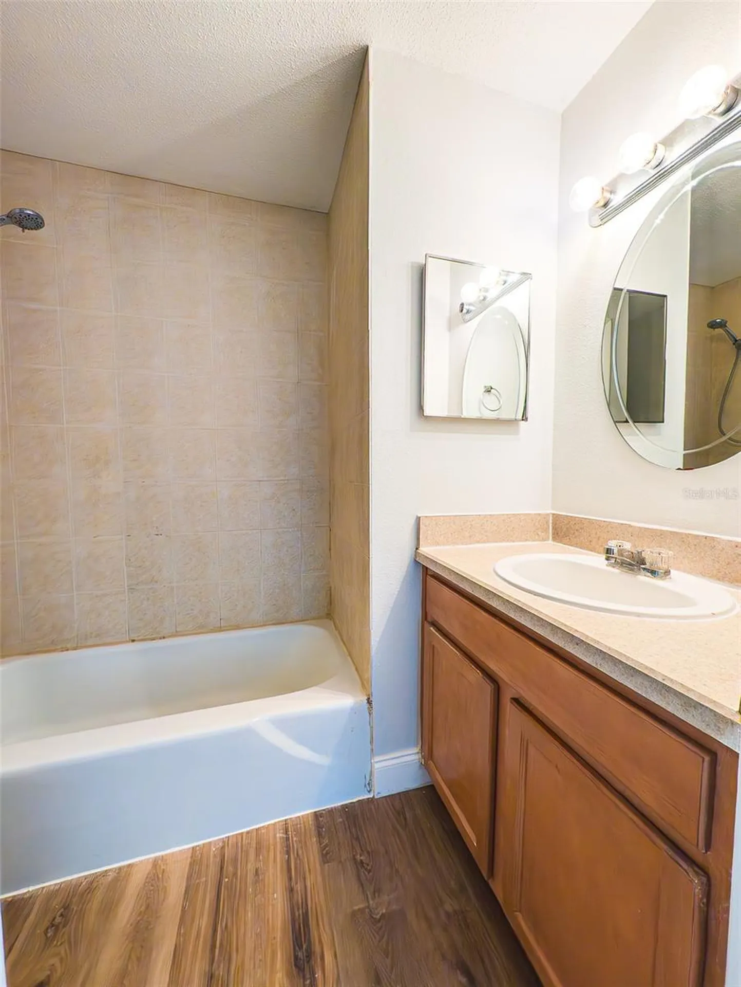 830 N Sunset Drive Mount Dora FL 32757