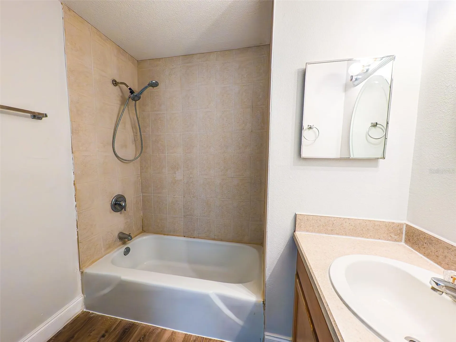 830 N Sunset Drive Mount Dora FL 32757