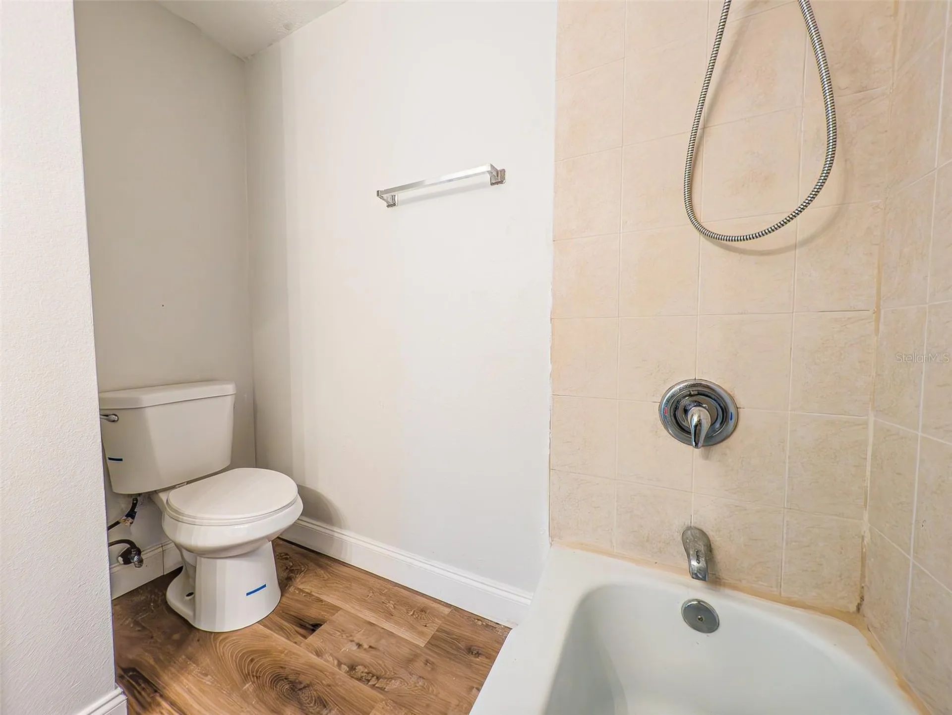 830 N Sunset Drive Mount Dora FL 32757