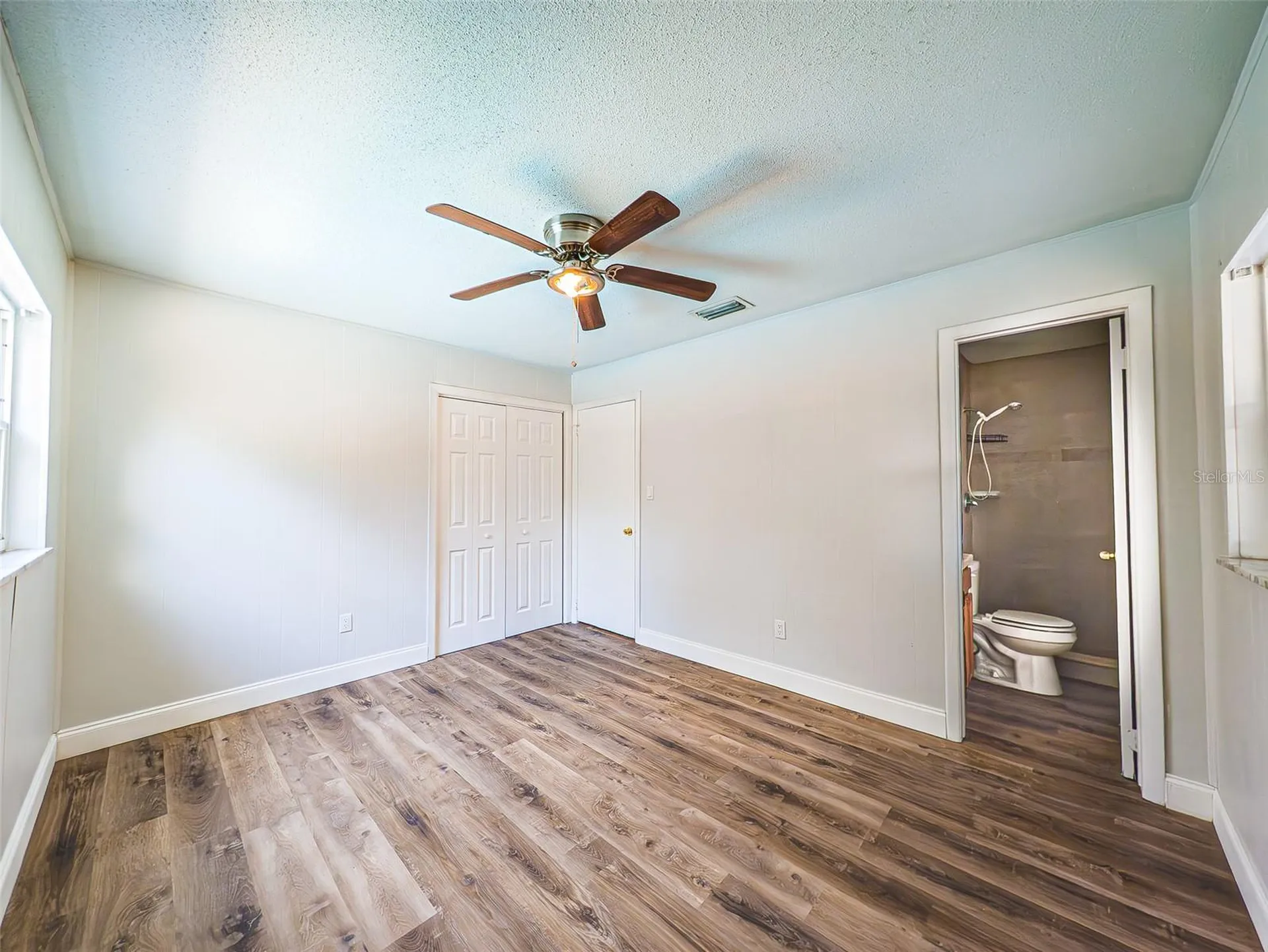 830 N Sunset Drive Mount Dora FL 32757
