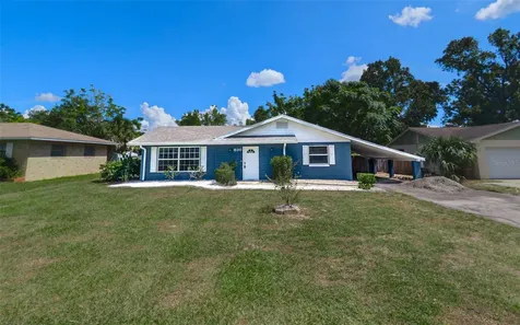 830 N Sunset Drive Mount Dora FL 32757
