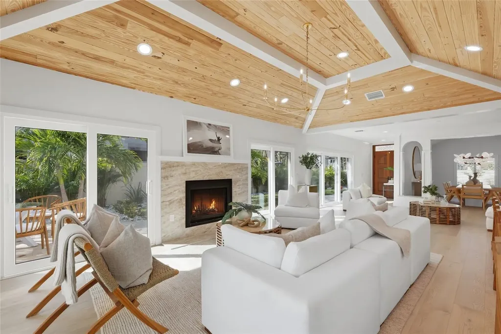 4833 Featherbed Lane Sarasota FL 34242