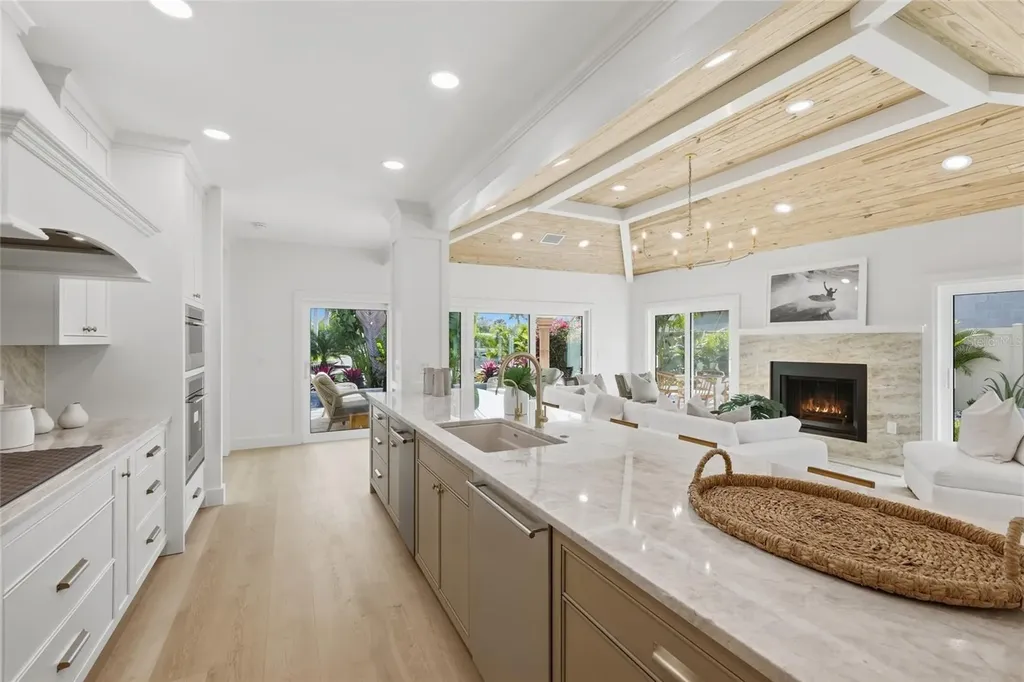 4833 Featherbed Lane Sarasota FL 34242