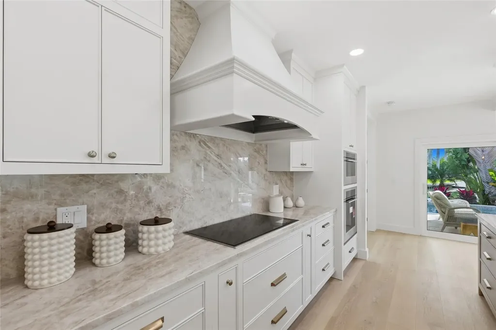 4833 Featherbed Lane Sarasota FL 34242