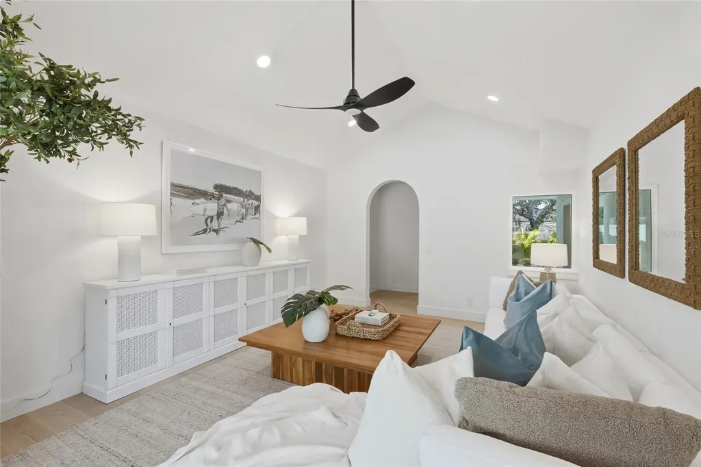 4833 Featherbed Lane Sarasota FL 34242