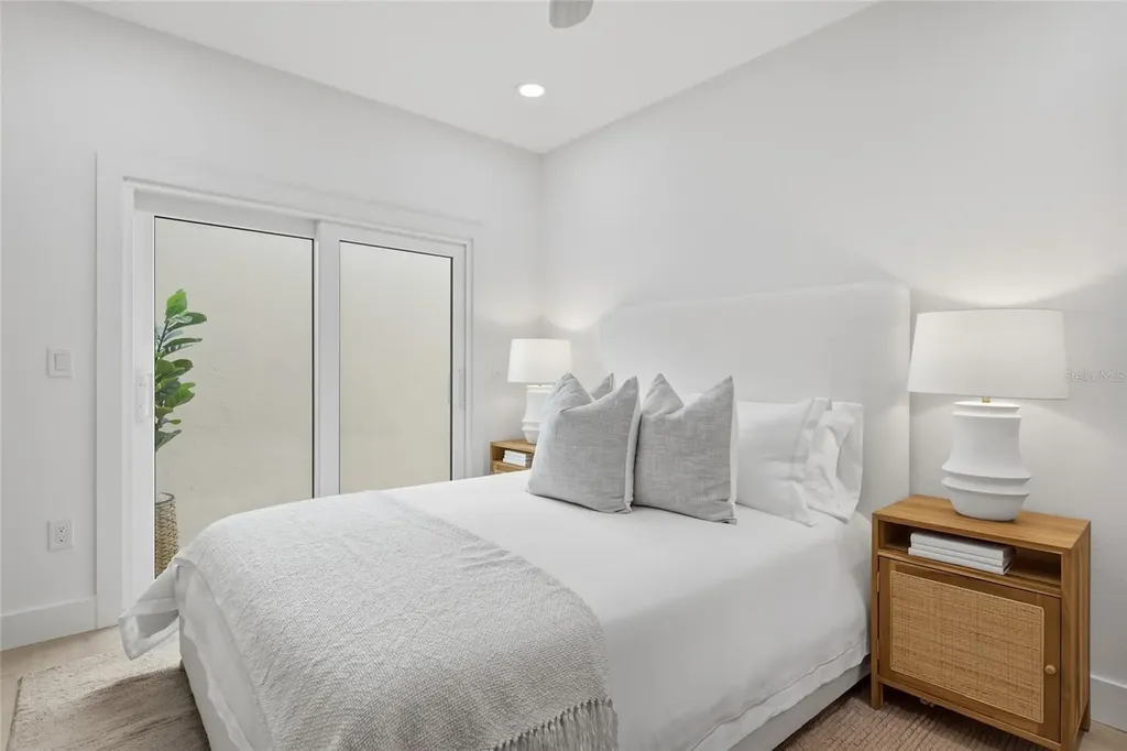 4833 Featherbed Lane Sarasota FL 34242