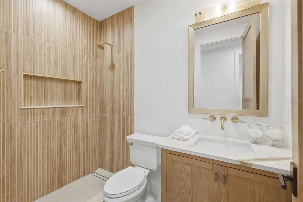 4833 Featherbed Lane Sarasota FL 34242