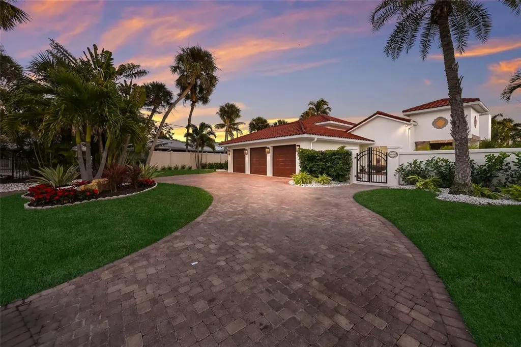 4833 Featherbed Lane Sarasota FL 34242