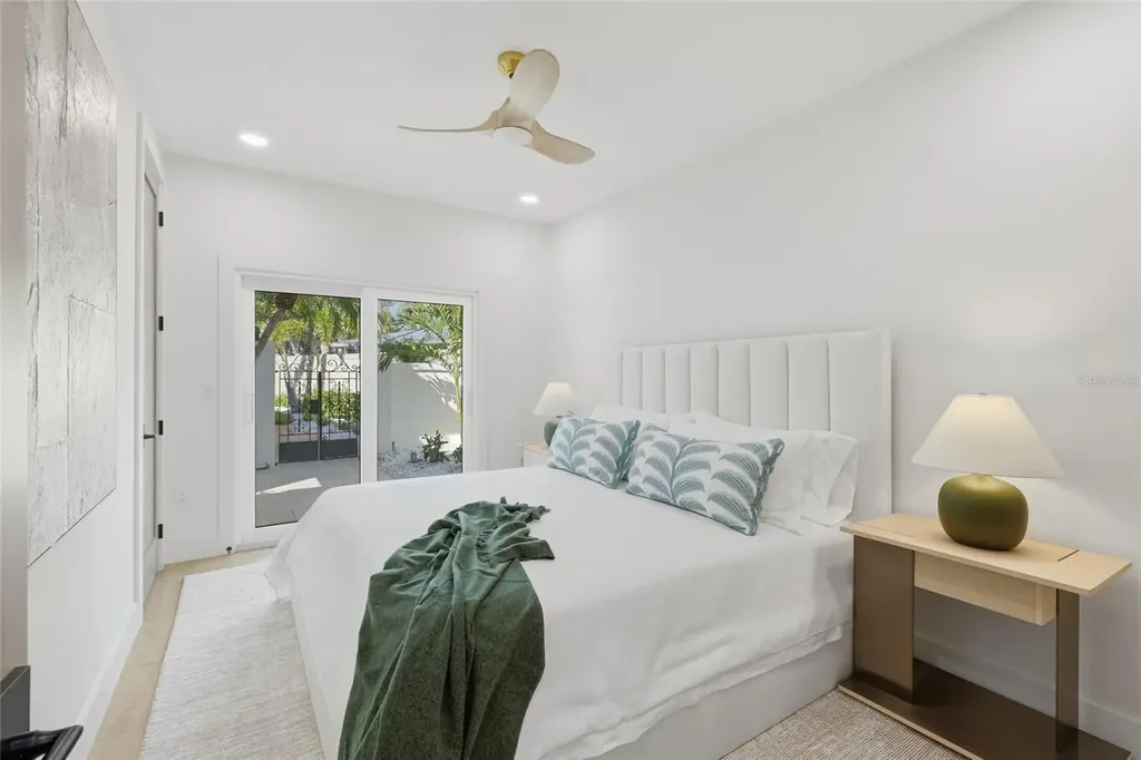 4833 Featherbed Lane Sarasota FL 34242