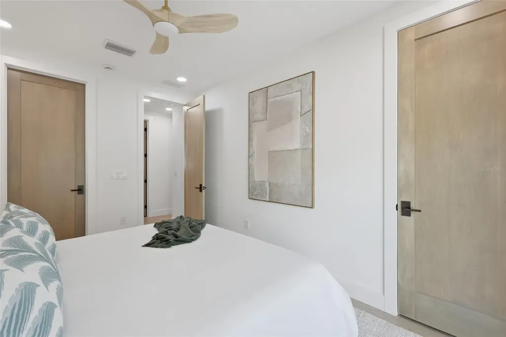 4833 Featherbed Lane Sarasota FL 34242