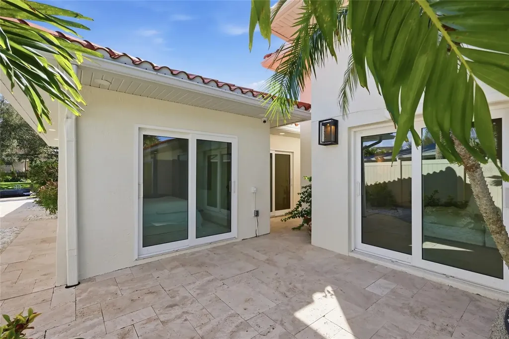 4833 Featherbed Lane Sarasota FL 34242