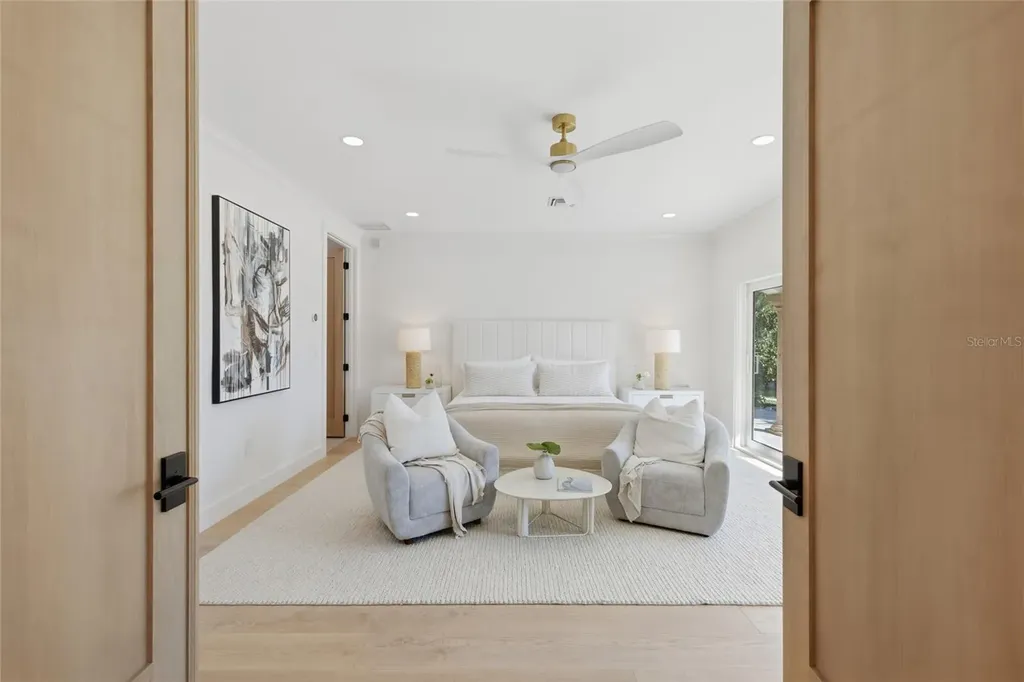 4833 Featherbed Lane Sarasota FL 34242