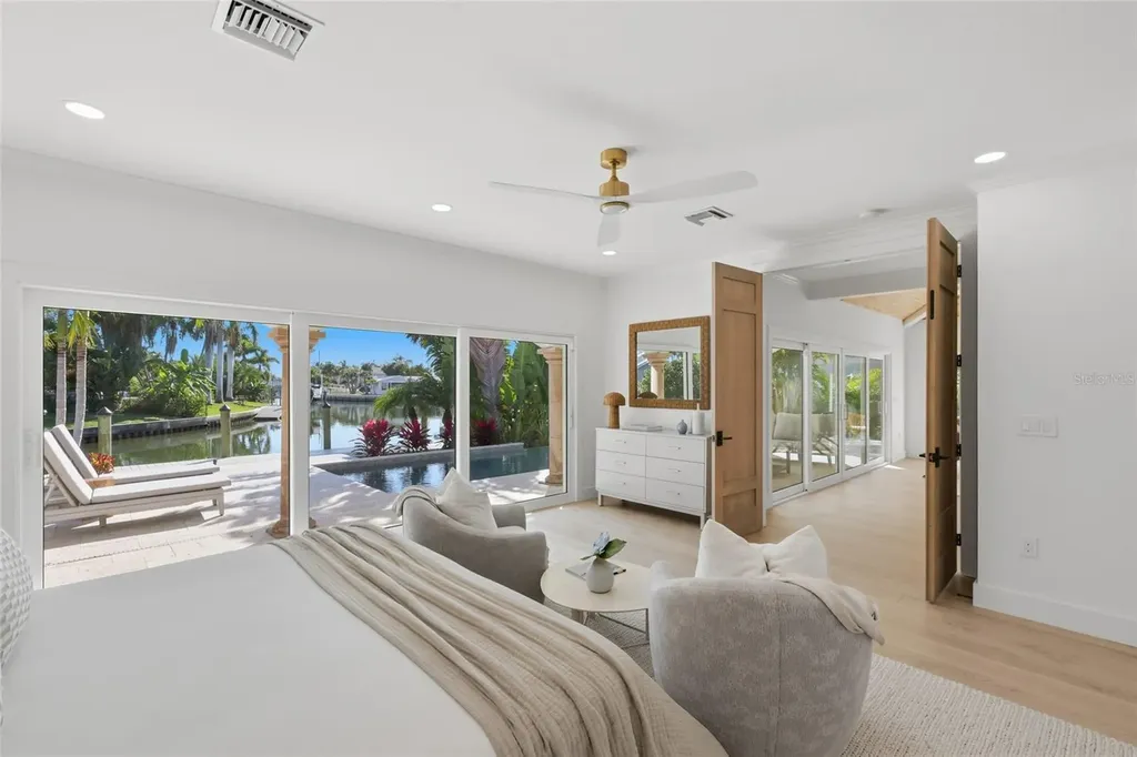 4833 Featherbed Lane Sarasota FL 34242